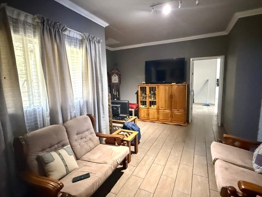 5 Bedroom Property for Sale in Bloemdal Free State